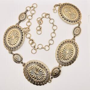 Retro Western Gold Concho Stamped Medallion Chain Belt
